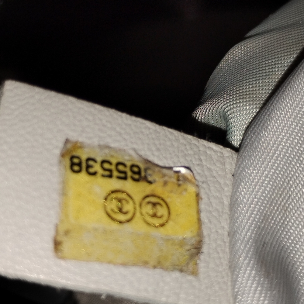 Chanel Vintage Tote - Picture 12 of 15